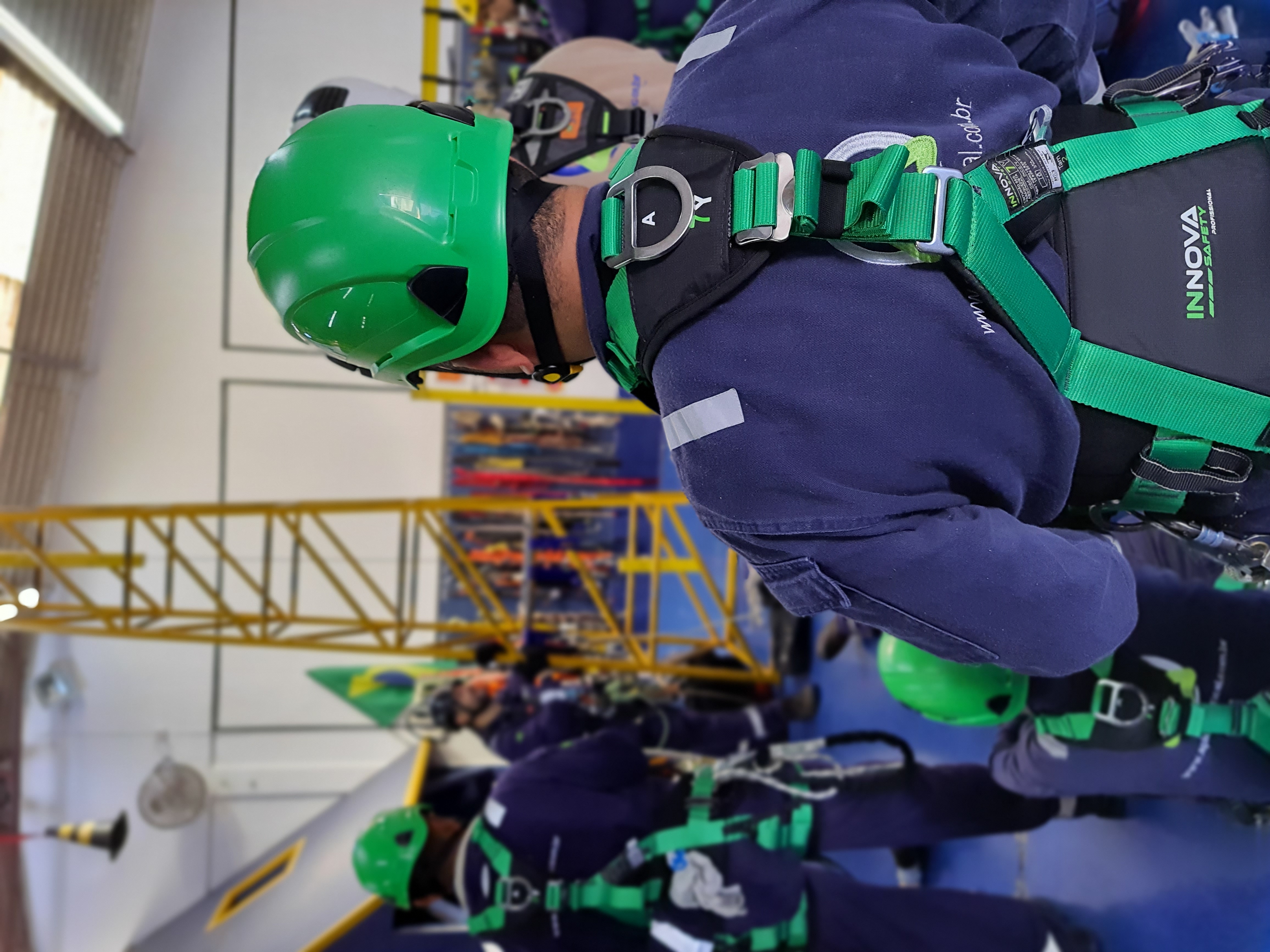 NR-35 TRABALHADOR AUTORIZADO TRABALHO EM ALTURA (8 HORAS/AULA)